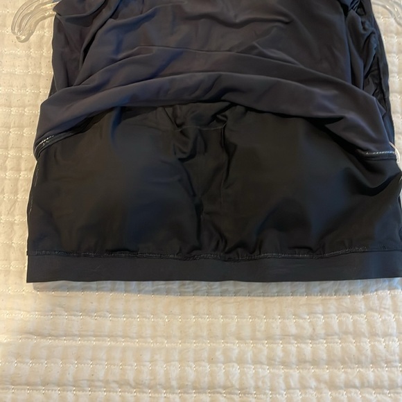 Athleta Essence Mock Neck Tank - Picture 5 of 12